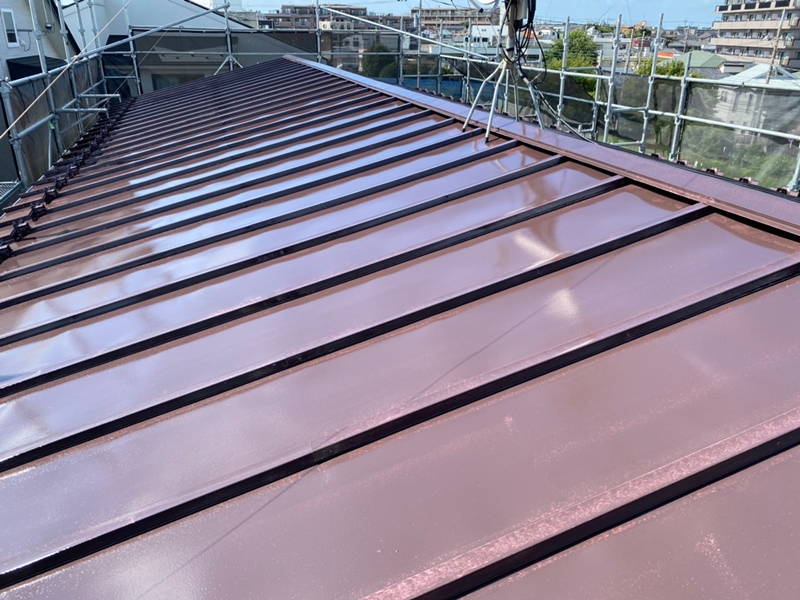 神奈川県川崎市宮前区サイディングクリアー外壁塗装　屋根　中、上塗り